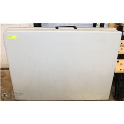 FOLDING PLASTIC TABLE