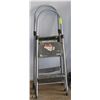 Image 1 : GROUP OF 2 COSCO 2 STEP LADDERS