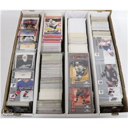 BOX OF APPROX 3000 HOCKEY CARDS INCL. ASSORTED