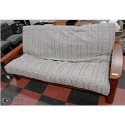 WOOD FRAME FOLD DOWN FUTON COUCH/BED