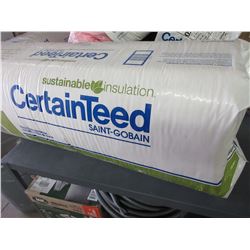 New Fiberglass Insulation R-14    15" X 47"