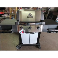 NEW BROIL KING BBQ Signet series 3 burner with Cover $ 589.00 in store
