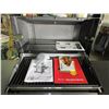 Image 2 : NEW BROIL KING BBQ Signet series 3 burner with Cover $ 589.00 in store