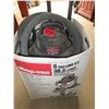 Image 2 : Almost New Shop Vac  8 Gal / 30.3 litres Stainless Wet/Dry VAC