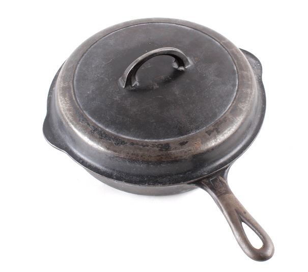 Griswold Number 8 & 9 Cast Iron Skillet w/ Lid