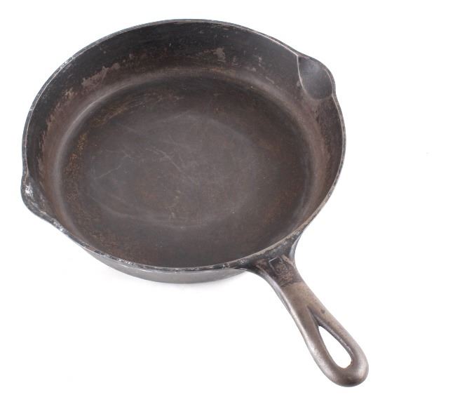 Griswold Number 8 & 9 Cast Iron Skillet w/ Lid