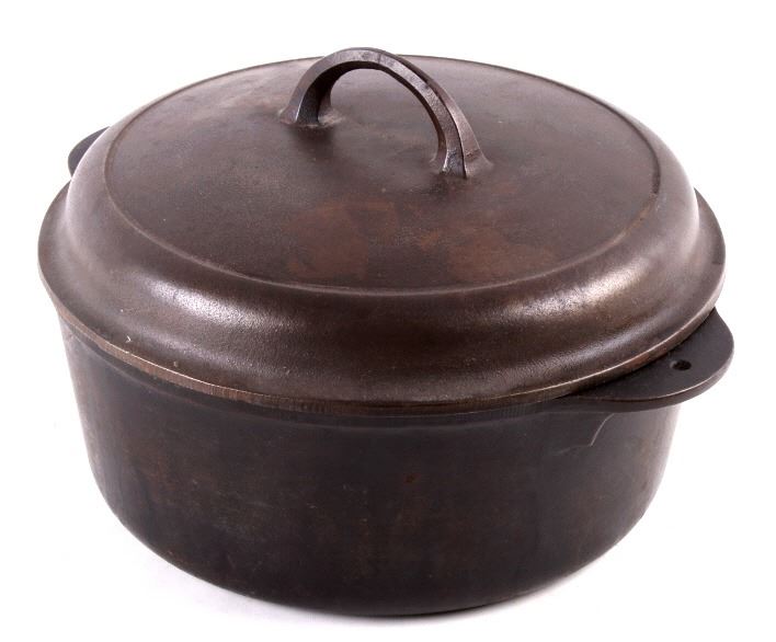 Griswold No. 8 Cast Iron TiteTop Dutch Oven