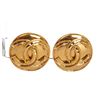 Image 1 : Chanel Gold CC Large Disc Clip On Earrings 94P