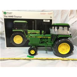 JD 4440 PRECISION CLASSIC 1/16, AS NEW W/ ORIG BOX