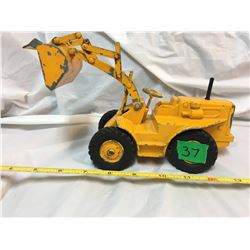 ERTL, CAST CATERPILLAR LOADER, PLAYED WITH