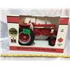 Image 1 : 2003 TOY SHOW, IH FARMALL 806 TRACTOR, AS NEW