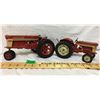 Image 2 : GR OF 2 FARMALL 560, INTERNATIONAL 240