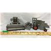 Image 2 : ERTL GR OF 2 GLEANER COMBINE 1/32 SCALE