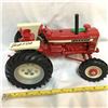 Image 2 : ERTL FARMALL 1206, SIGNED, WOODSTOCK FARM SHOW TOY