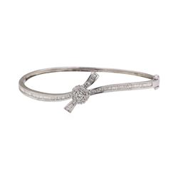 18KT White Gold 1.52 ctw Diamond Bangle Bracelet