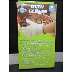 New Pair of Oven Gloves / a must have for BBQ or Camping