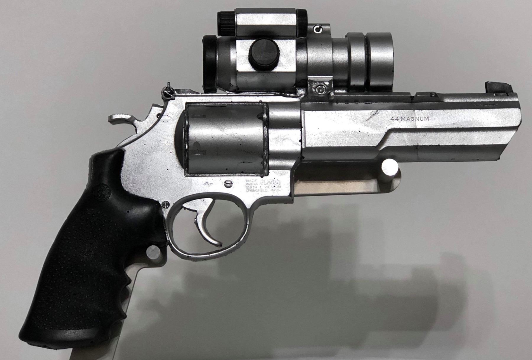 Escape From L A 1996 Kurt Russell Snake Plissken Revolver