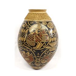 Mata Ortiz Pottery Jar by Daniel Gonzalez