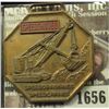 Image 1 : 1656 _ Manitowoc Engineering Works, Manitowac Speed Cranes. Watch Fob.
