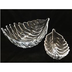 Set of 2 Glass Leaf Styled Bowl, Small and Large