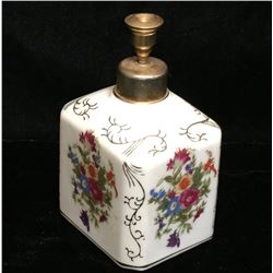 An Iylce Product Flower Purfume Bottle