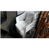 Image 1 : 4 WHITE PATIO CHAIRS