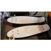 Image 2 : TEN TOES AND PENNY BOARDS