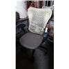 Image 1 : ROLLING MESH SEAT OFFICE CHAIR