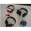 Image 1 : 4 OVER EAR HEADPHONES