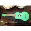 Image 1 : GREEN UKULELE BEAVER CREEK