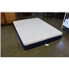 Image 2 : QUEENSIZE SILK AND SNOW MATTRESS