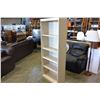 Image 3 : OAK BOOKSHELF