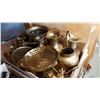 Image 2 : BOX OF BRASS WARE