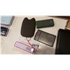 Image 1 : LOT OF 4 ASSORTED PORTABLE POWER BANKS
