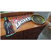 Image 1 : 2 EMBOSSED DRINK SIGNS AND CLASSIC TRAY