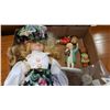 Image 2 : VINTAGE FIGURES AND DOLL AND VINTAGE PINS AND MEDAL