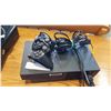 Image 3 : BLACK XBOX 360 W/ 2 CONTROLLERS AND PS2 W/ CONTROLLERS