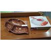 Image 1 : WOOD LEAF TRAY, AND CHIP AND DIP SET