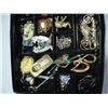 Image 2 : TRAY OF JEWELRY