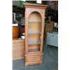Image 1 : MAPLE BUFFET AND HUTCH