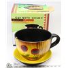 Image 1 : TEACUP & SAUCER PLANTER FLORAL STYLE