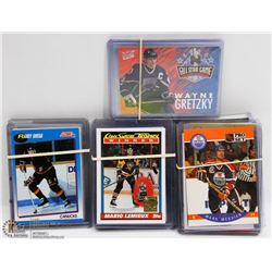 HOCKEY CARD SET.