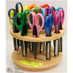 WOOD ROTATING STORAGE W/18 ARTS &