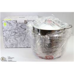 BNIB EPICURE PASTA POT WITH COLANDER INSERT
