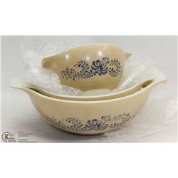 SET OF 4 PYREX DISHES