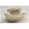 Image 1 : SET OF 4 PYREX DISHES