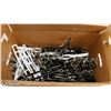 Image 1 : BOX OF SKIRT AND PANTS HANGERS (NEW)