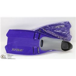 VELOX FLIPPERS SIZE LARGE (9-10)
