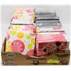 Image 1 : XTRA LARGE FLAT OF VARIOUS PARTY NAPKINS