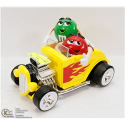 M&M VEHICLE WITH M&M